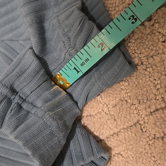 Nike High Waisted Ribbed Shorts - Picture 7 of 7